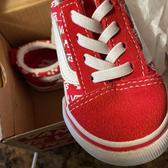 Vans - Picture 3 of 4